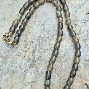 Collier en labradorite