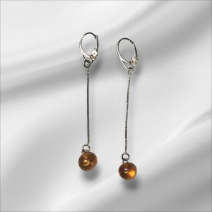 Boucle d'oreille d 'ambre