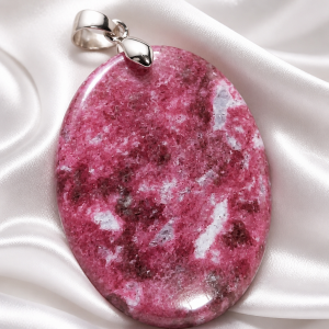 Thulite Ref: thl1